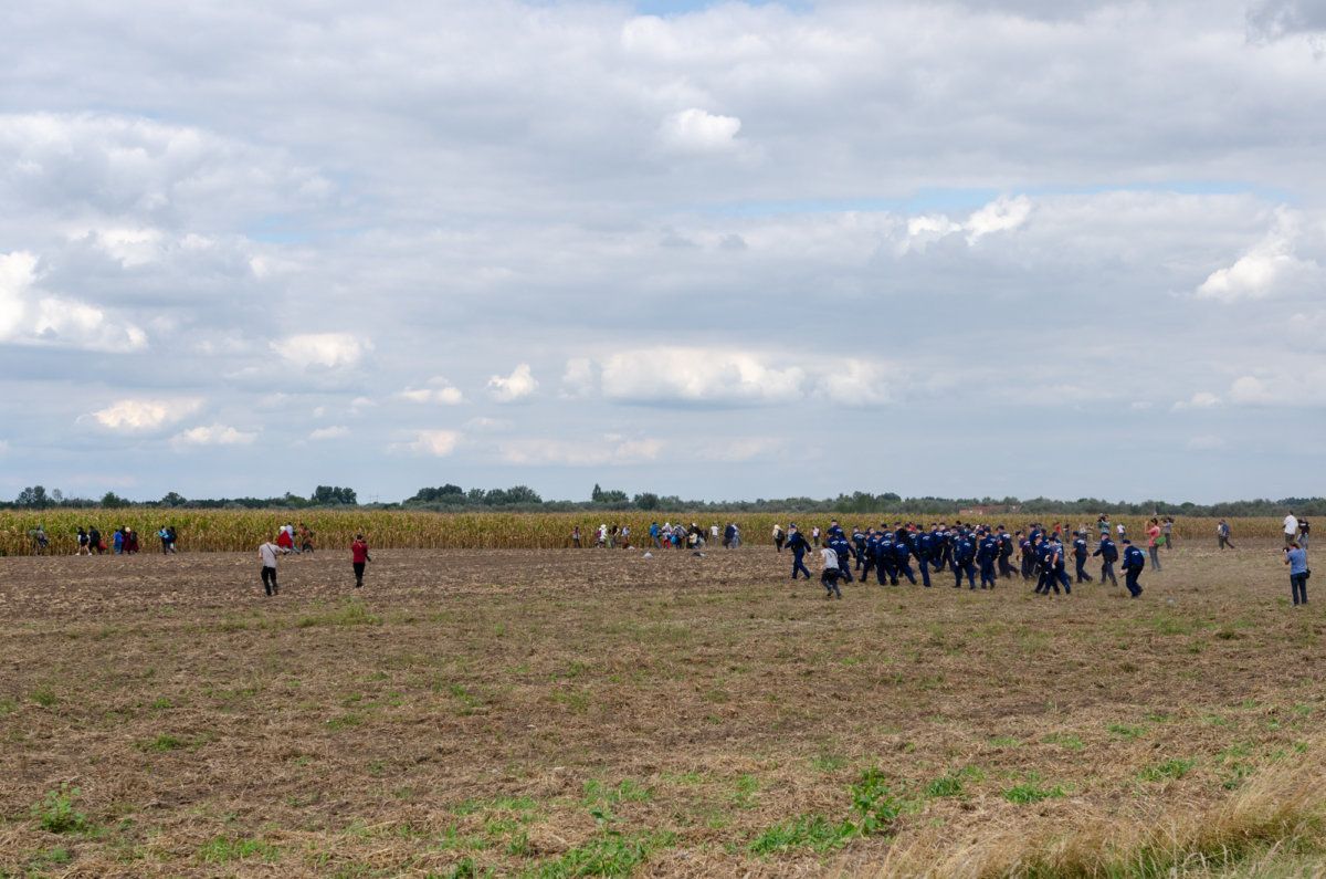 Fading Hopes: Röszke Refugee Field-camp - Hou Hedayat