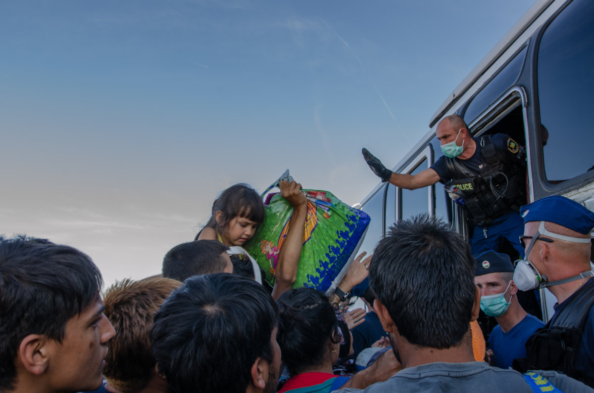 Fading Hopes: Röszke Refugee Field-camp - Hou Hedayat