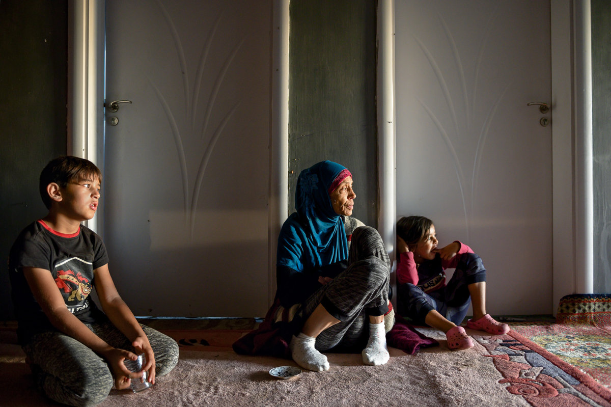 Portraits - Hou Hedayat