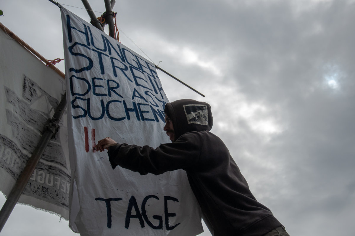 The Constant Defense - Hou Hedayat