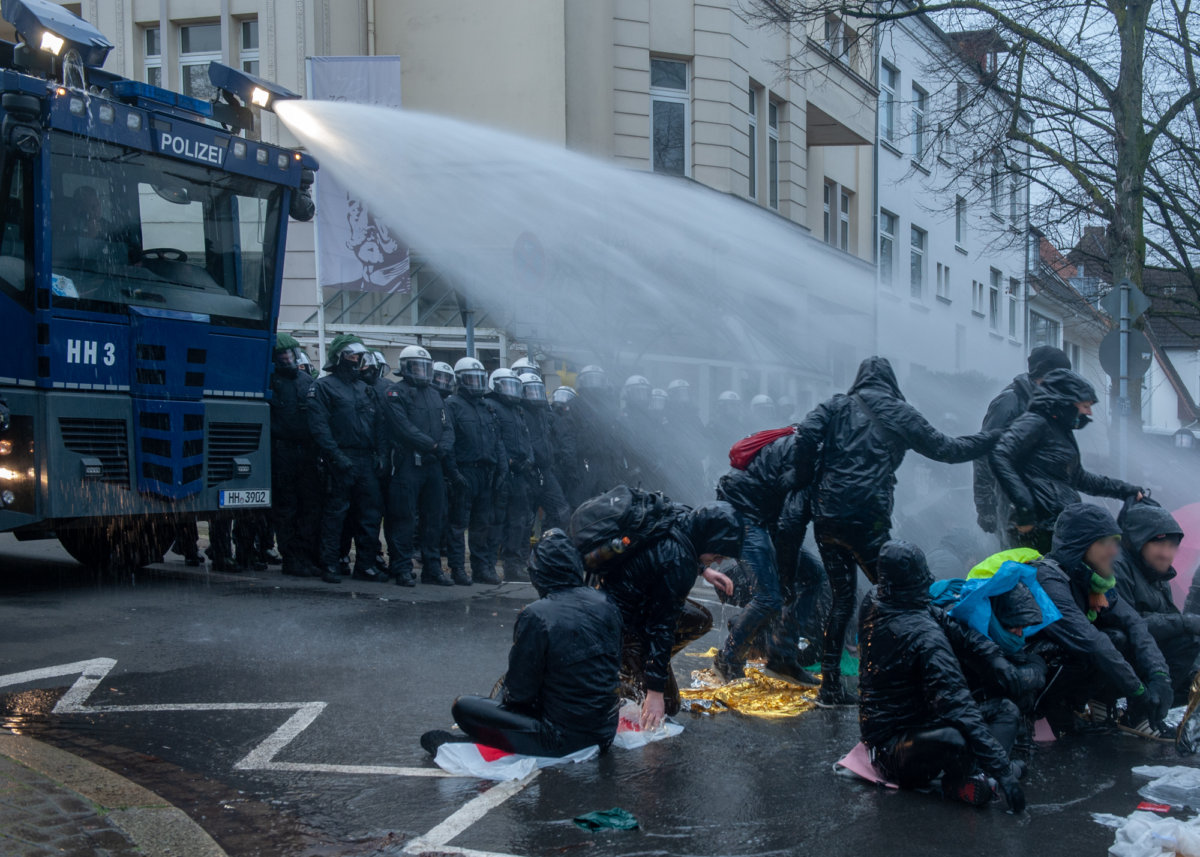 The Constant Defense - Hou Hedayat