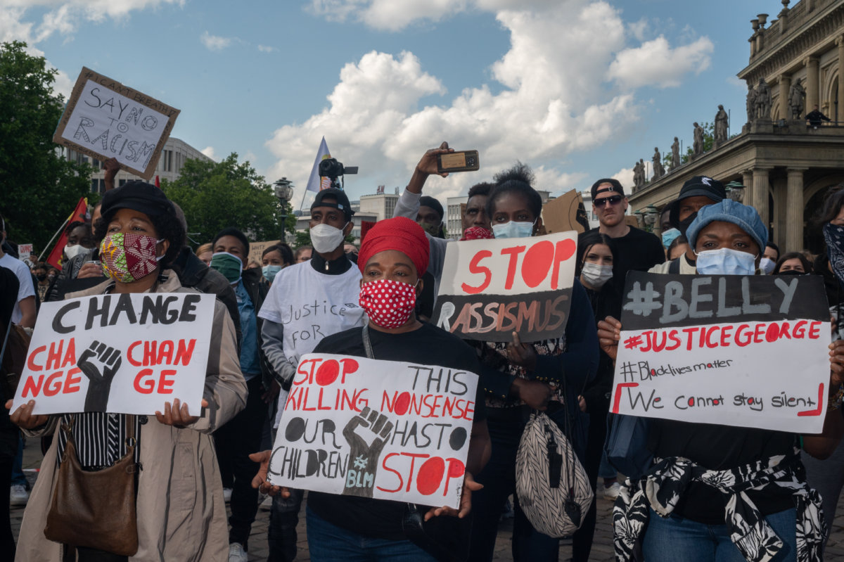 The Constant Defense - Hou Hedayat