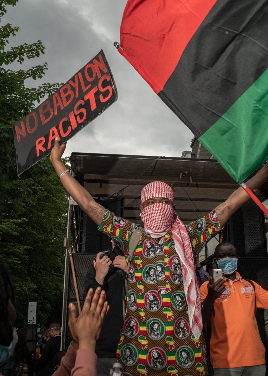 The Constant Defense - Hou Hedayat